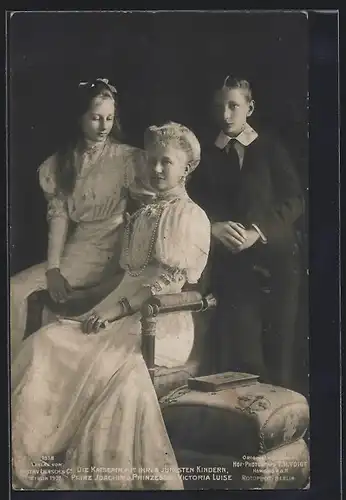 AK Kaiserin Auguste Victoria Königin von Preussen mit Prinz Joachim und Prinzessin Victoria Luise
