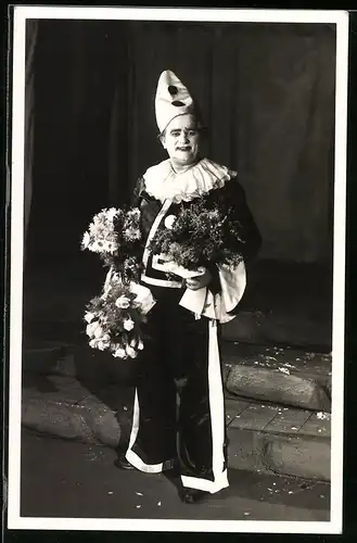 Fotografie Unger, Cottbus, Zirkus-Clown / Harlekin im Bühnenkostüm