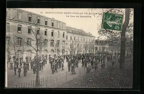 AK Buzenvai, Institution Saint-Nicolas, La Cour de Récréation