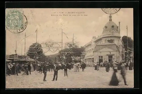 AK Saint-Cloud, Entrée du Parc le jour de la fète