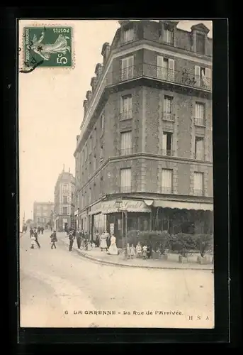 AK La Garenne, La Rue de l`Arrivée