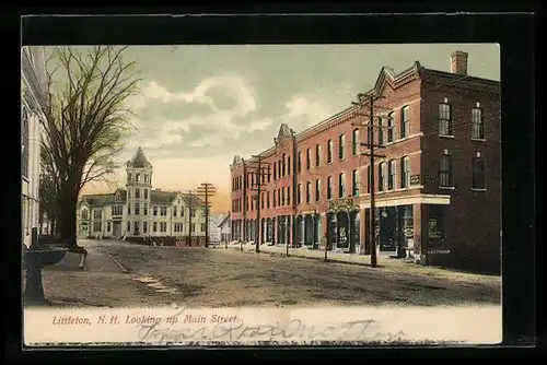 AK Littleton, NH, Looking up Main Street