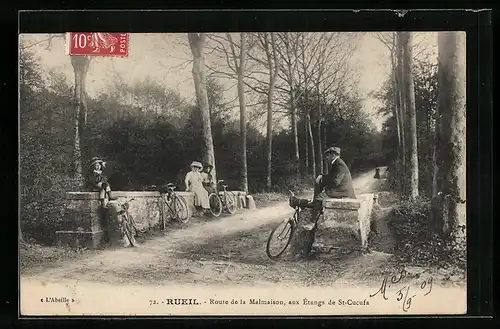 AK Rueil, Route de la Malmaison, aux Étangs de St-Cucufa