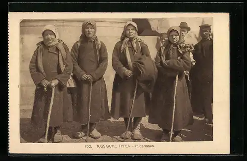 AK Russische Pilgerinnen in Mänteln