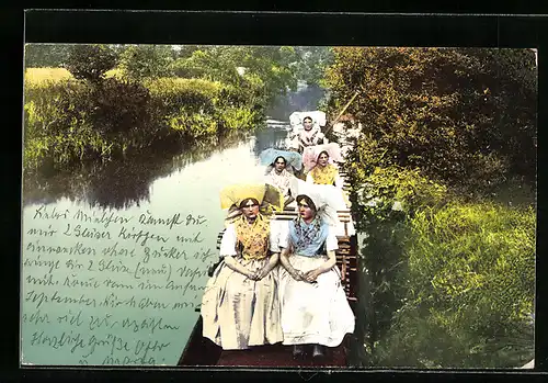 AK Spreewald, Damen im Kahn in Spreewälder Tracht