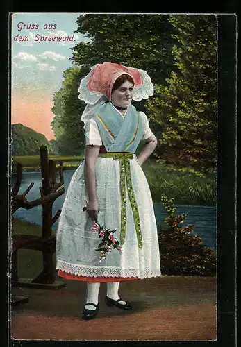 AK Spreewälderin trägt ihre Tracht