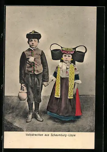 AK Zwei niedliche Kinder in der Tracht Schaumburg-Lippe
