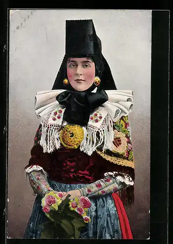 AK Hübsche Dame in Tracht aus Schaumburg-Lippe