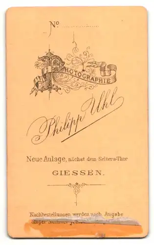 Fotografie Ph. Uhl, Giessen, Portrait eleganter Herr mit Kotelettenbart