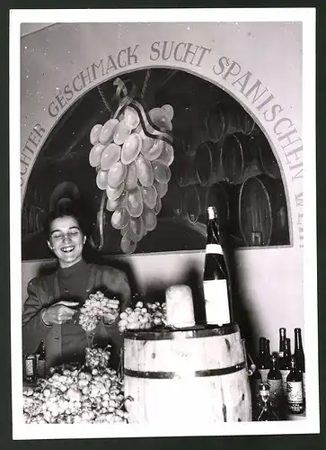 Fotografie Ausstellung Leipzig, Spanischer Stand auf der Frühjahrs-Reichsmesse 1941