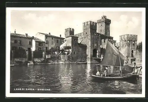 AK Sirmione, Blick auf die Burgmauern