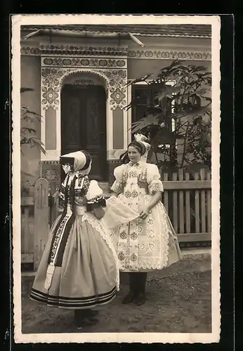 AK Moravske narodni kroje, Lanzhot