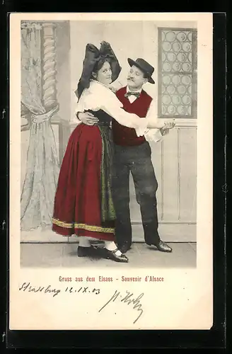 AK Liebespaar in elsass-lothringischer Tracht tanzt