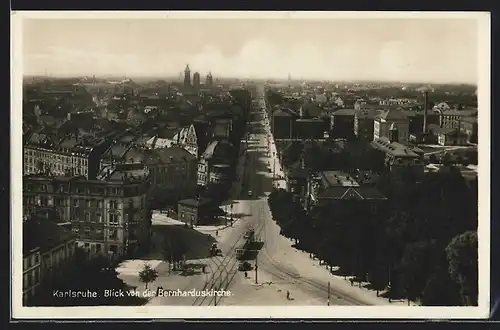 AK Karlsruhe, Blick von der Bernharduskirche, Strassenbahn