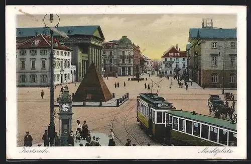 AK Karlsruhe, Marktplatz mit Pyramide und Strassenbahn