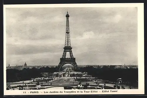 AK Paris, La Tour Eiffel, Eiffelturm, Les Jardins du Trocadéro