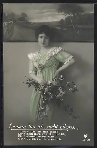 Foto-AK GL Co Nr. 5070 /1: Einsam bin ich, nicht alleine, Dame mit Blumenstrauss