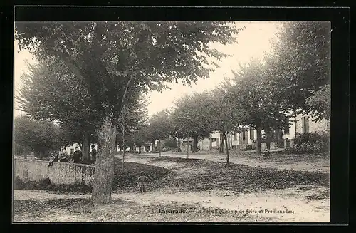 AK Laparade, Le Foirail, Champ de foire et Promenade