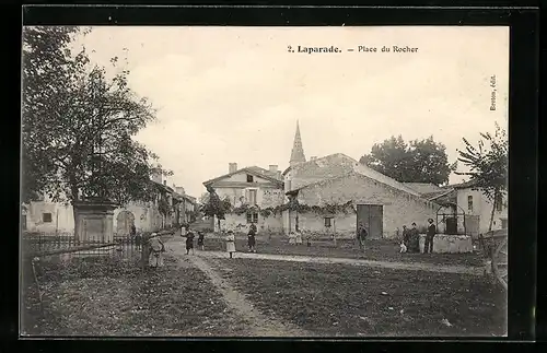 AK Laparade, Place du Rocher