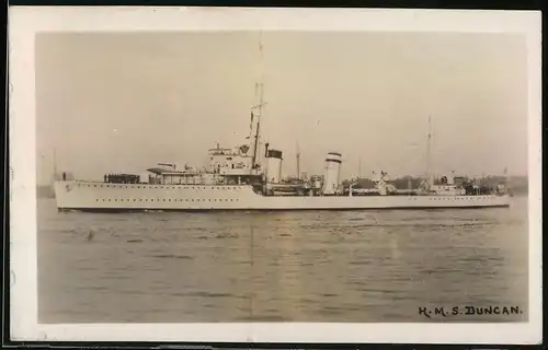 Fotografie Kriegsschiff H.M.S. Duncan der Royal Navy