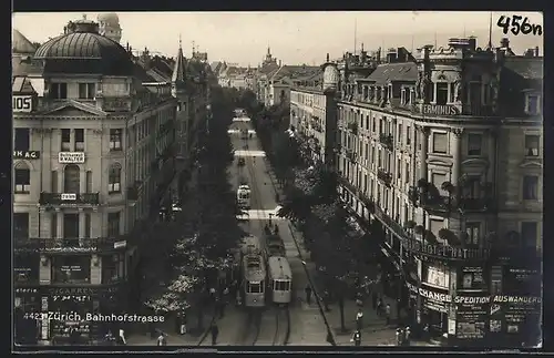 AK Zürich, Bahnhofstrasse mit Geschäften und Strassenbahn