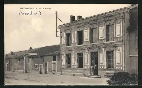 AK Haudainville, la Mairie