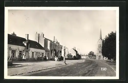 AK Sully-la-Chapelle, la Grande Rue et l'Eglise