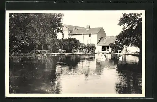 AK Tavers, les Eaux Bleues, le restaurant