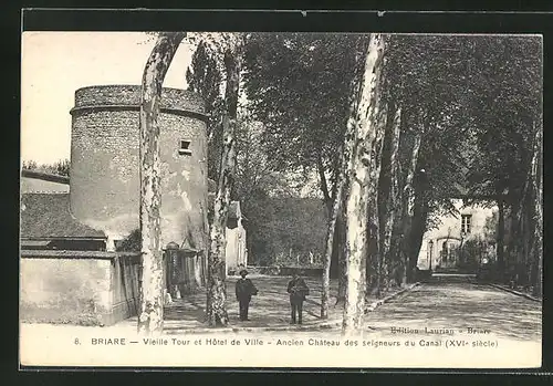 AK Briare, Vieille Tour et l'Hotel de Ville, Ancien Chateau des Seigneurs du Canal