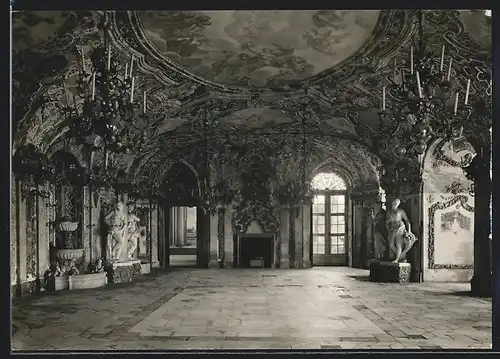 Foto-AK Deutscher Kunstverlag, Nr. 5: Pommersfelden, Schloss Weissenstein, Muschelsaal zu ebener Erde, Ausgang in Park