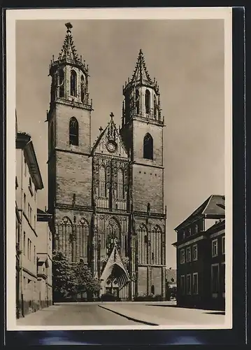 Foto-AK Deutscher Kunstverlag, Nr. 31: Magdeburg, Westfassade des Doms