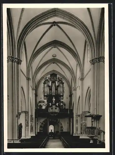 Foto-AK Deutscher Kunstverlag, Nr. 7: Münstermaifeld, Stiftskirche, Mittelschiff