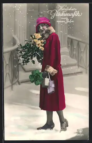 Foto-AK HB Nr. 9727 /1: Neujahrsgruss, Dame im Mantel mit Präsenten