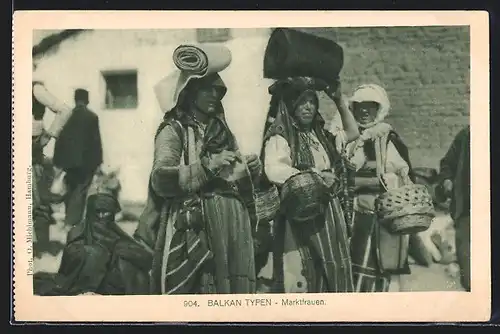 AK Balkan Typen, Marktfrauen in Tracht