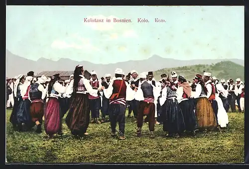 AK Bosnien, Kolotanz vor Bergkulisse