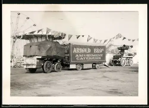 11 Fotografien unbekannter Fotograf, Ansicht London, Rummel, Kirmes, Volksfest London Fair, Schausteller-Wagen