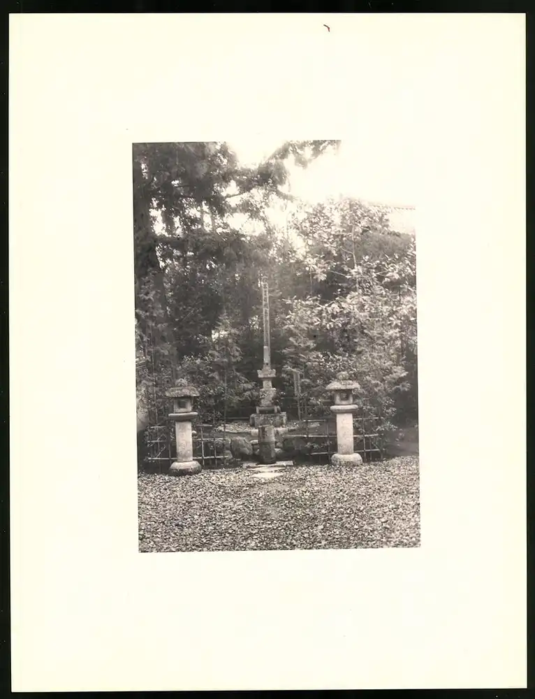 Fotoalbum mit 90 Fotogravur, Ansicht Beppu, Strassen mit Geschäften, Geisha, Segelschiff, Eisenbahnbrücke, Rikscha 20