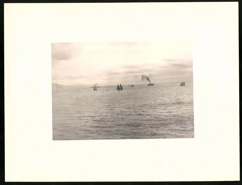 Fotoalbum mit 90 Fotogravur, Ansicht Beppu, Strassen mit Geschäften, Geisha, Segelschiff, Eisenbahnbrücke, Rikscha 29