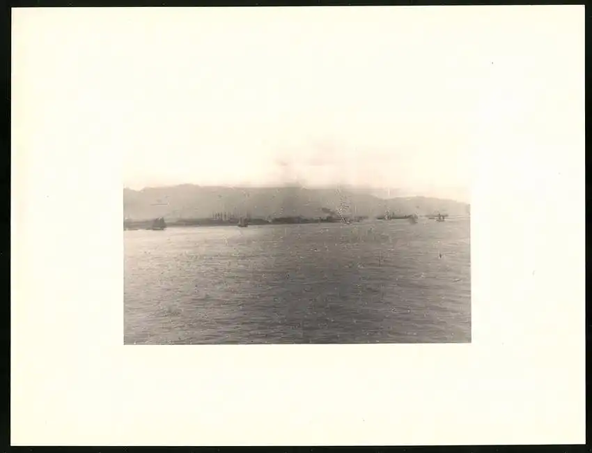 Fotoalbum mit 90 Fotogravur, Ansicht Beppu, Strassen mit Geschäften, Geisha, Segelschiff, Eisenbahnbrücke, Rikscha 31