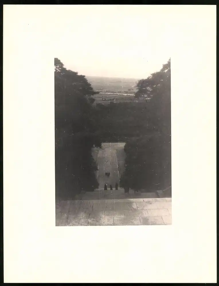 Fotoalbum mit 90 Fotogravur, Ansicht Beppu, Strassen mit Geschäften, Geisha, Segelschiff, Eisenbahnbrücke, Rikscha 44