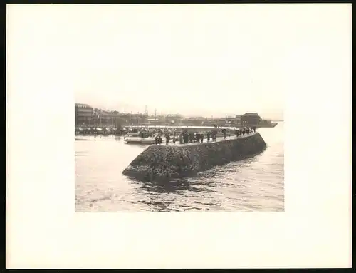 Fotoalbum mit 90 Fotogravur, Ansicht Beppu, Strassen mit Geschäften, Geisha, Segelschiff, Eisenbahnbrücke, Rikscha