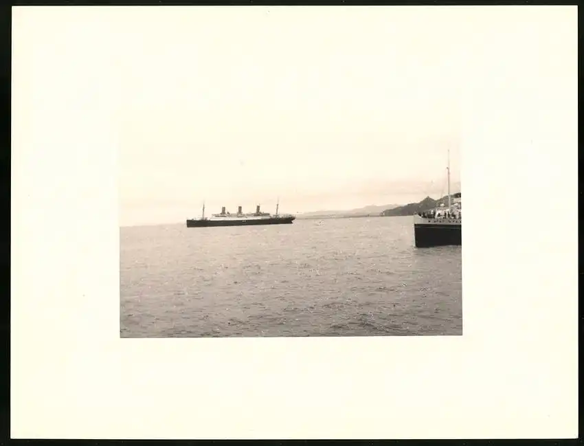 Fotoalbum mit 90 Fotogravur, Ansicht Beppu, Strassen mit Geschäften, Geisha, Segelschiff, Eisenbahnbrücke, Rikscha 69