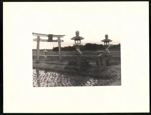 Fotoalbum mit 90 Fotogravur, Ansicht Beppu, Strassen mit Geschäften, Geisha, Segelschiff, Eisenbahnbrücke, Rikscha