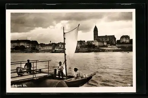 AK Engers /Rhein, Segelboot am Ufer