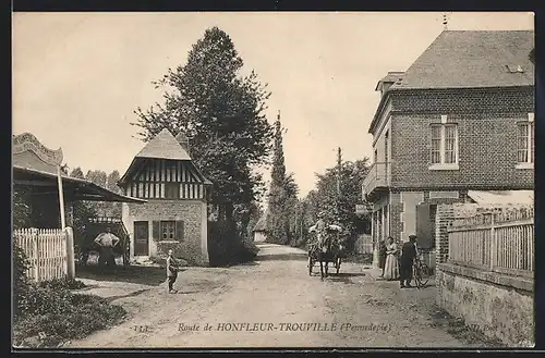 AK Honfleur-Trouville, Route et Café