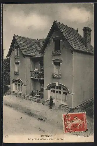 AK Mezidon, Le grand hotel Pion