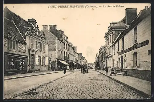 AK Sainte-Pierre-sur-Dives, La Rue de Falaise