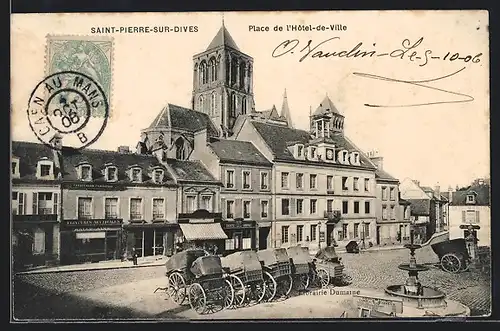 AK Saint-Pierre-sur-Dives, Place de l`Hotel-de-Ville