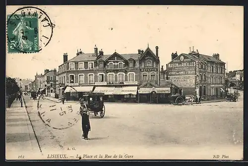 AK Lisieux, La Place et la Rue de la Gare