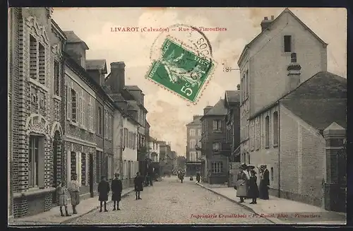 AK Livarot, La Rue de Vimoutiers